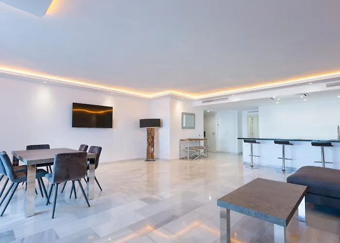 B51 Executive Flats شقة فندقية ماربيا