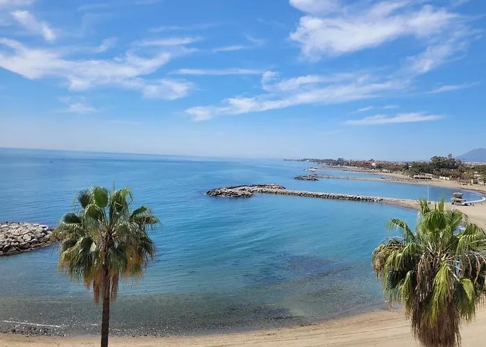 B51 Executive Flats 4* ماربيا