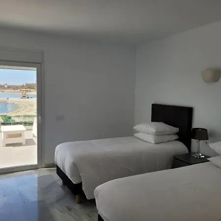 B51 Executive Flats Aparthotel