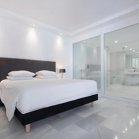 B51 Executive Flats Aparthotel