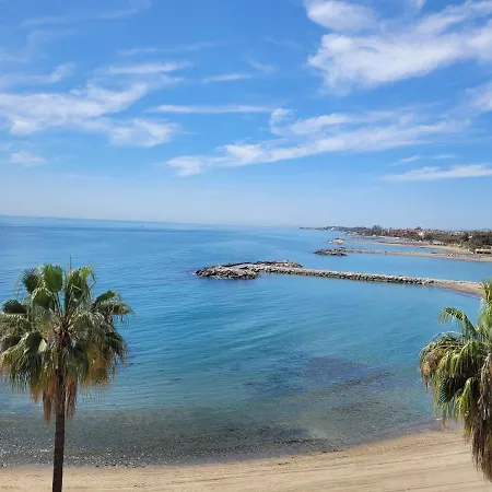 B51 Executive Flats * Marbella