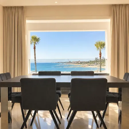 B51 Executive Flats Aparthotel