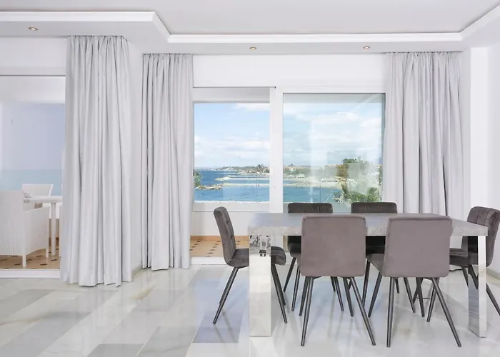 Aparthotel B51 Executive Flats 4*